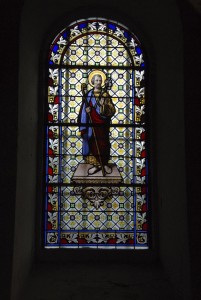 Église, vitrail coté sud, saint-Pierre.